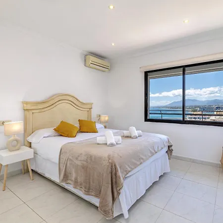 Beachfront With La Concha Views *